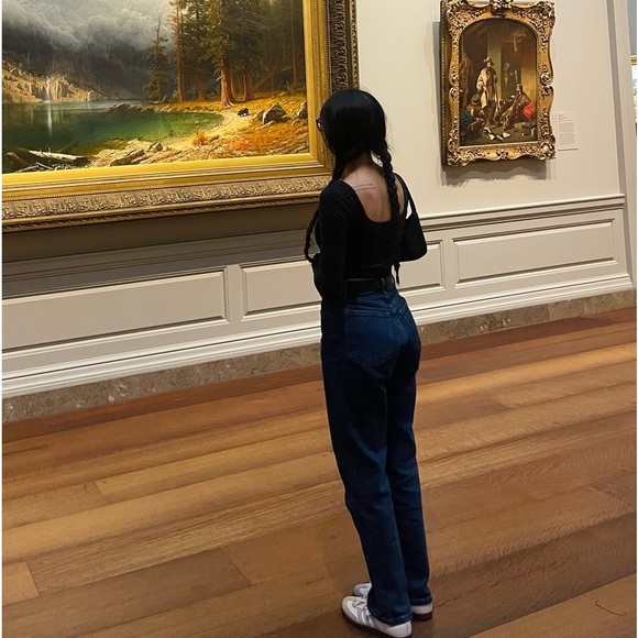 Meet your Posher, Samara - Picture 1 of 1